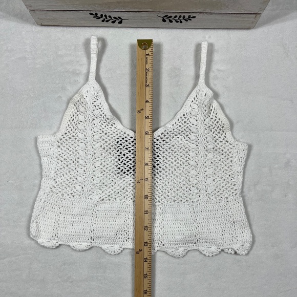 Chandelier crocheted crop top - Picture 6 of 6